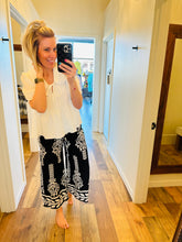 Load image into Gallery viewer, Printed Crop Palazzo Pants
